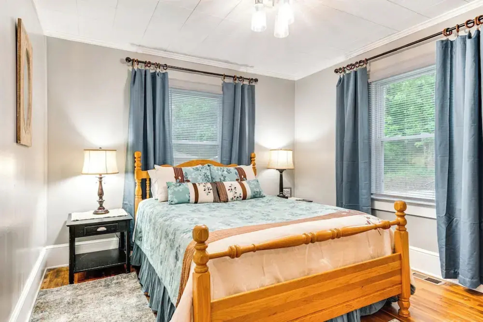 3 Mi to Dtwn & Holiday Events! Forest City Retreat