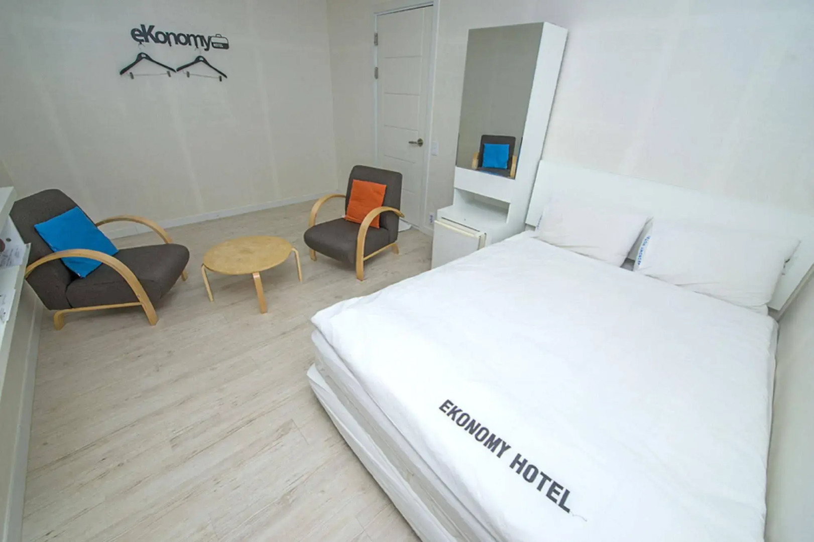 Ekonomy Hotel Yeosu