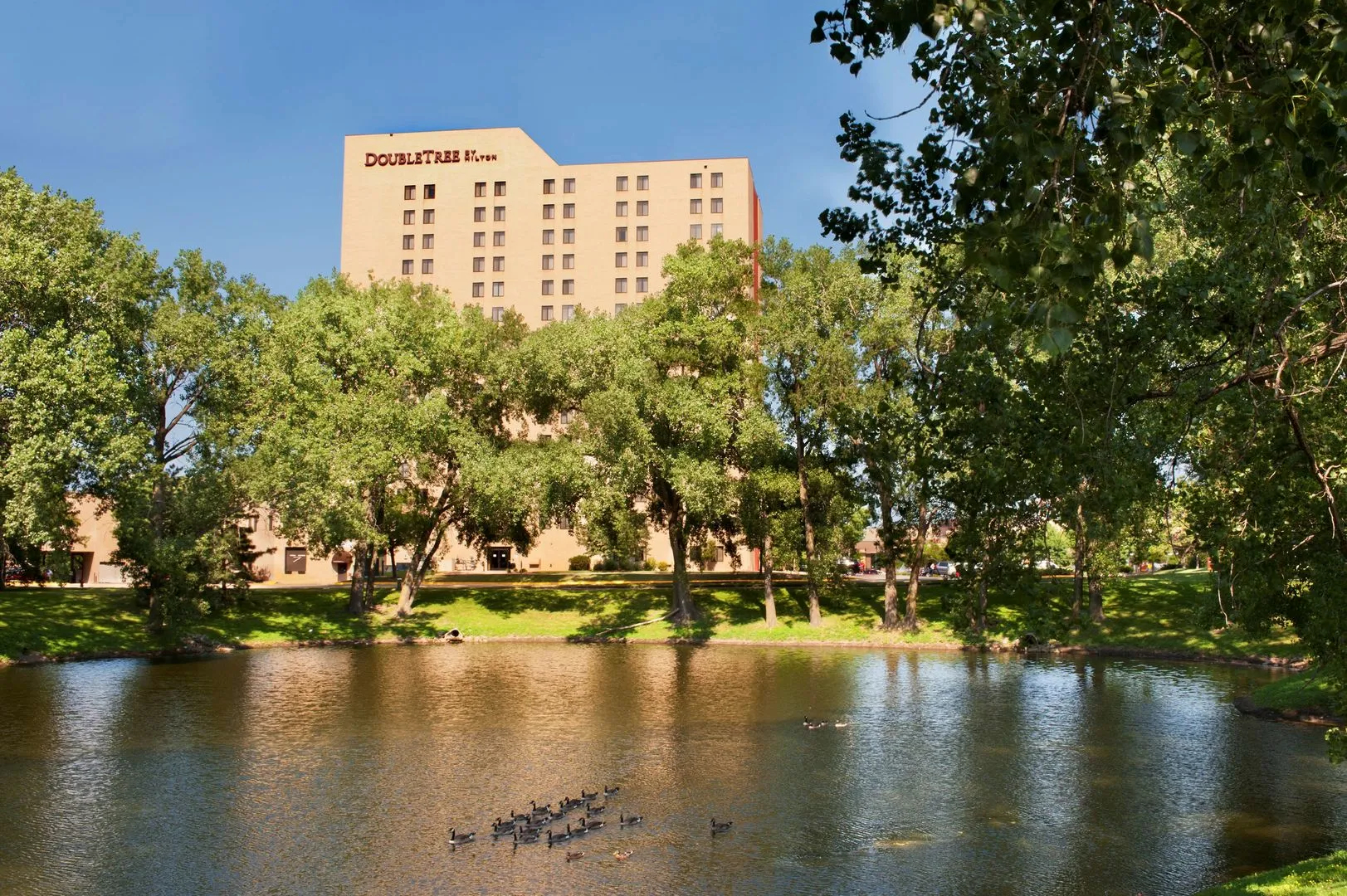 DoubleTree by Hilton Minneapolis - Park Place