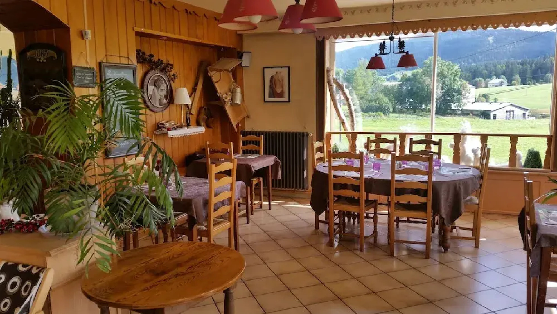 Logis Hôtel Le Gai Pinson