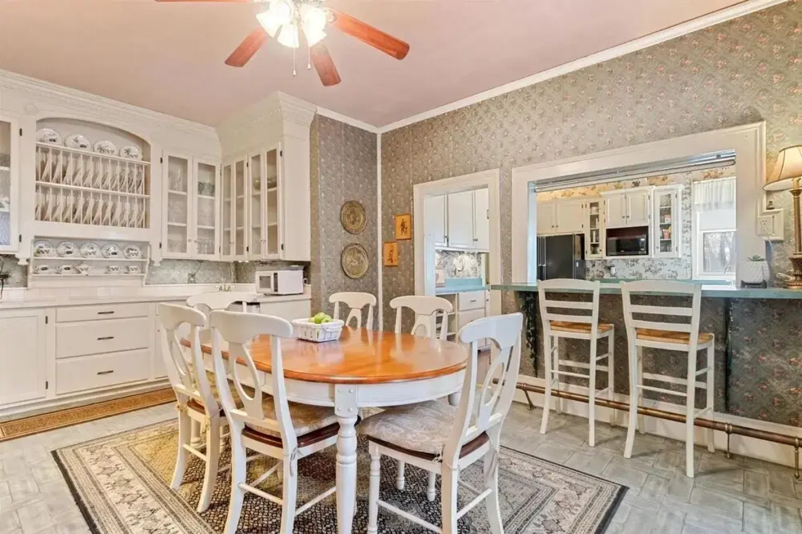 Four Winds Victorian Venue & Suites