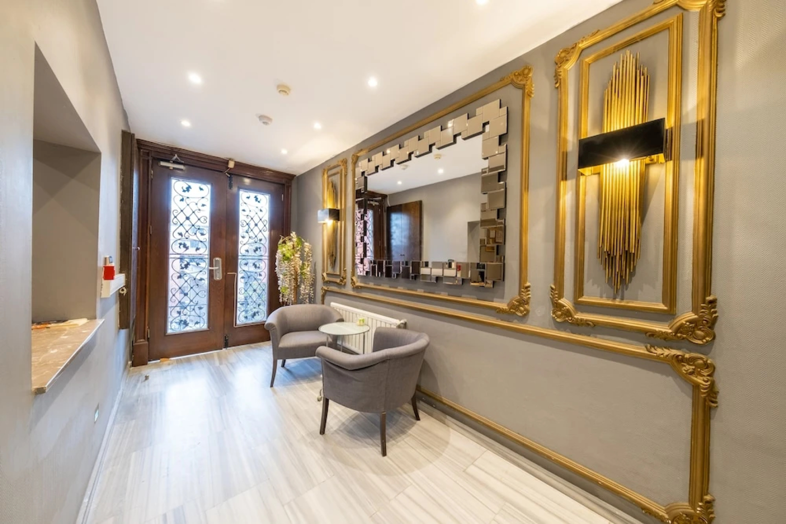 King Suits Hotel