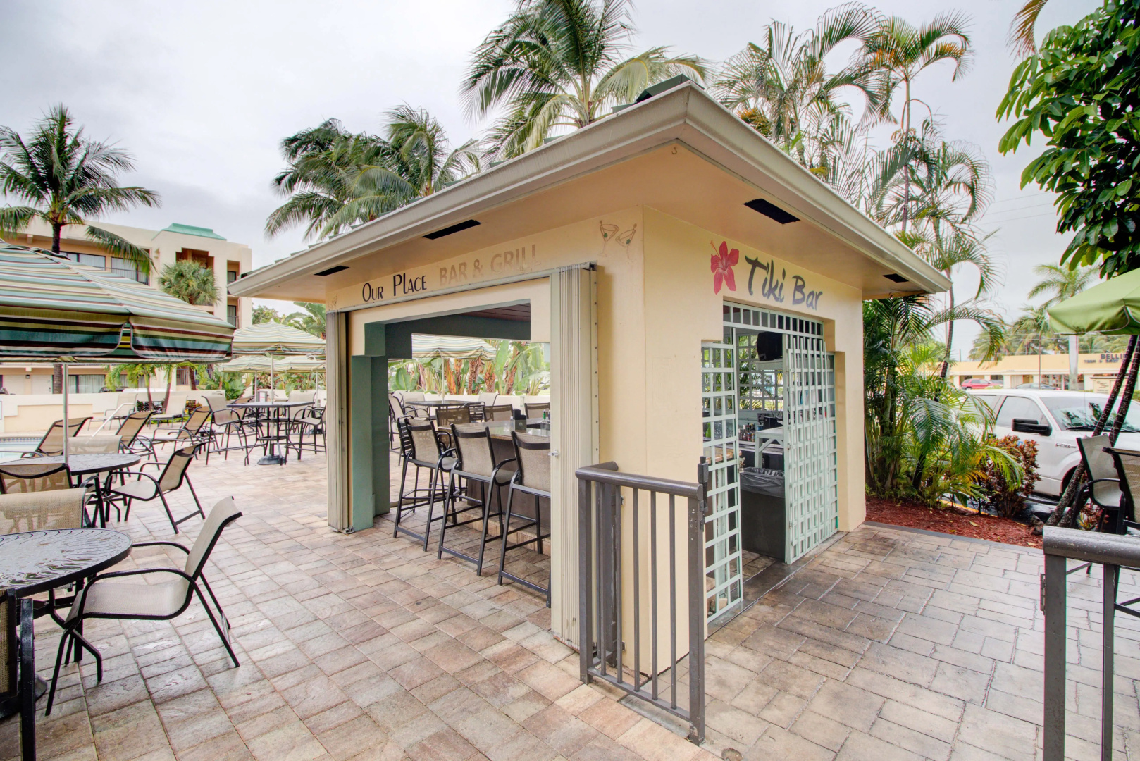 Boca Plaza by Lowkl