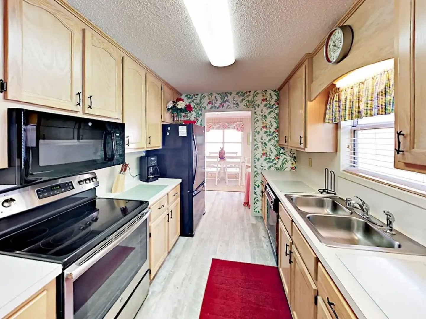 1027 North Sea Bridge Court Home 3 Bedrooms 2.5 Bathrooms Home