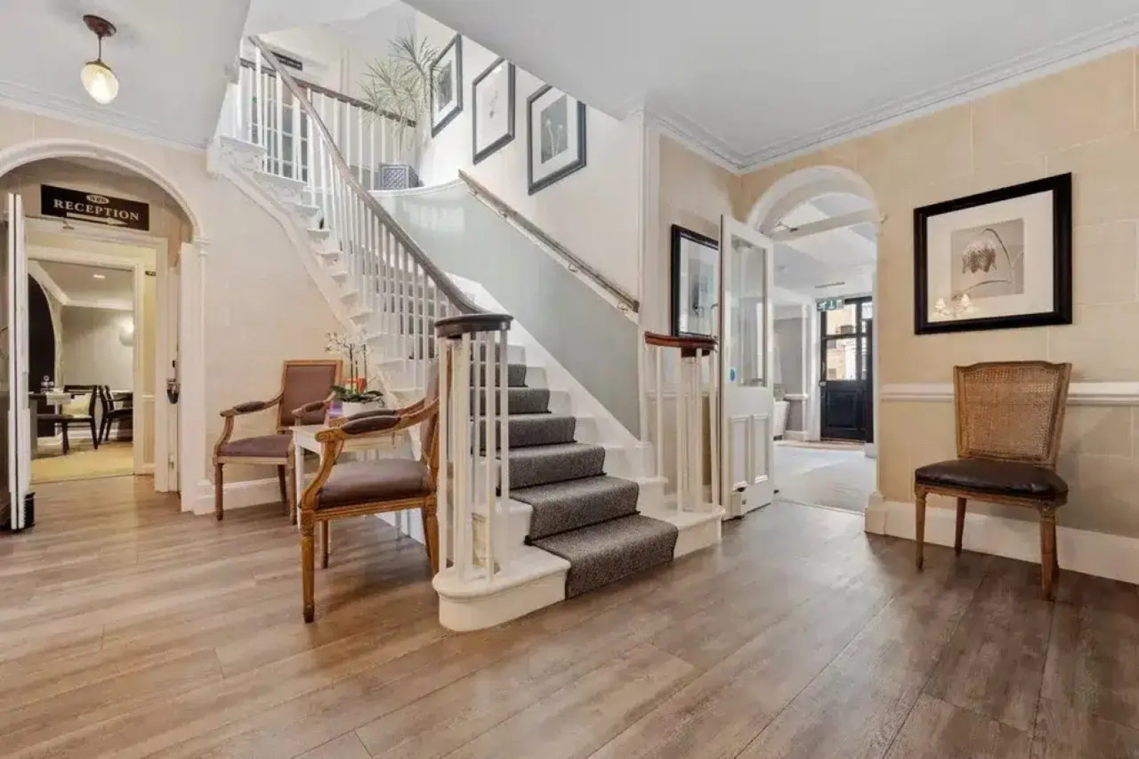 Sleeping Bear Hotel Dorchester