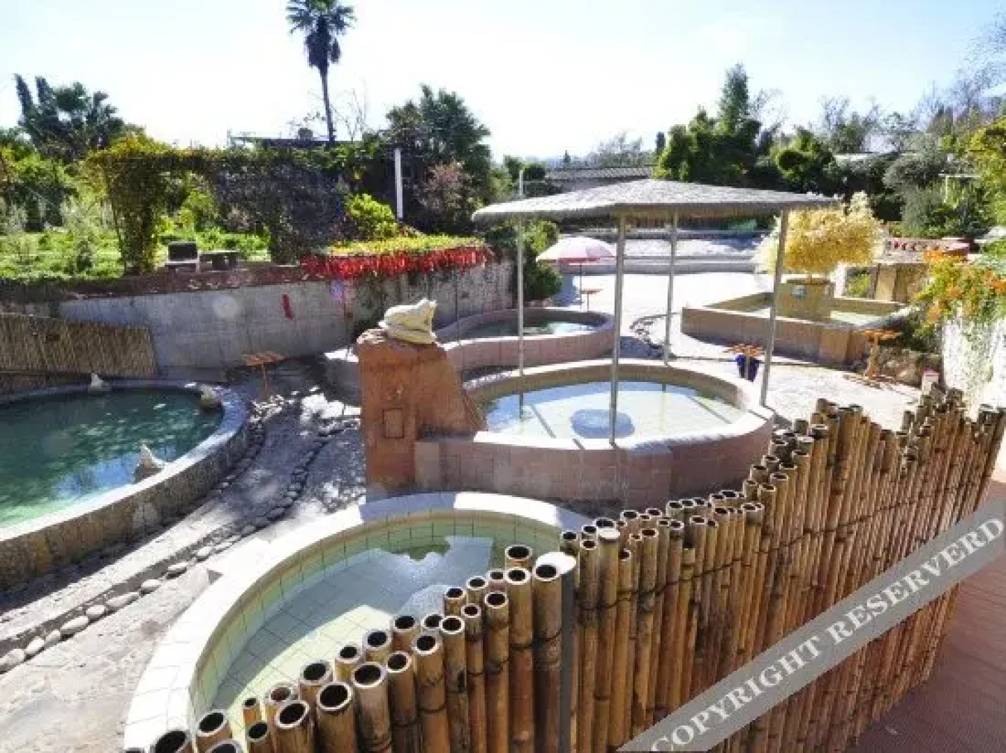 Yingyuetan Hotspring Hotel