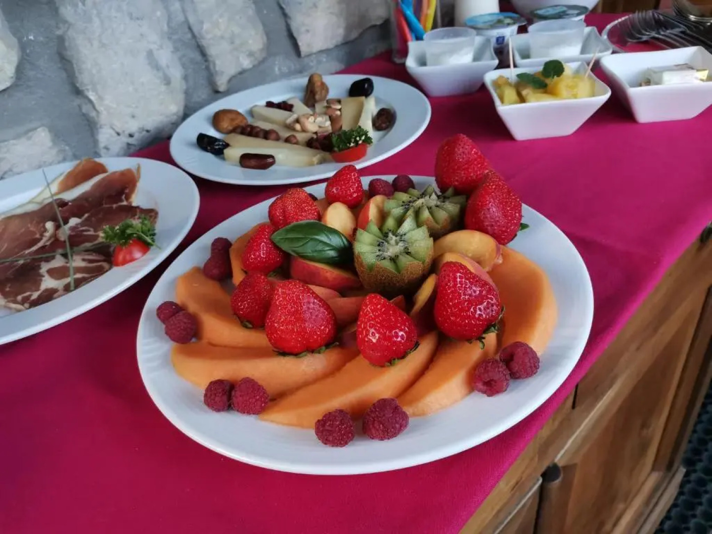 Chalet la Cachette Cyclists Skiers