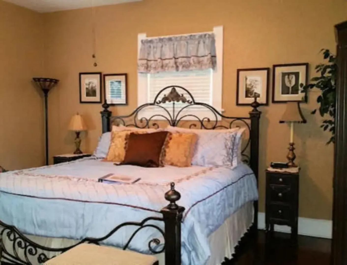 Granbury Gardens Bed and Breakfast