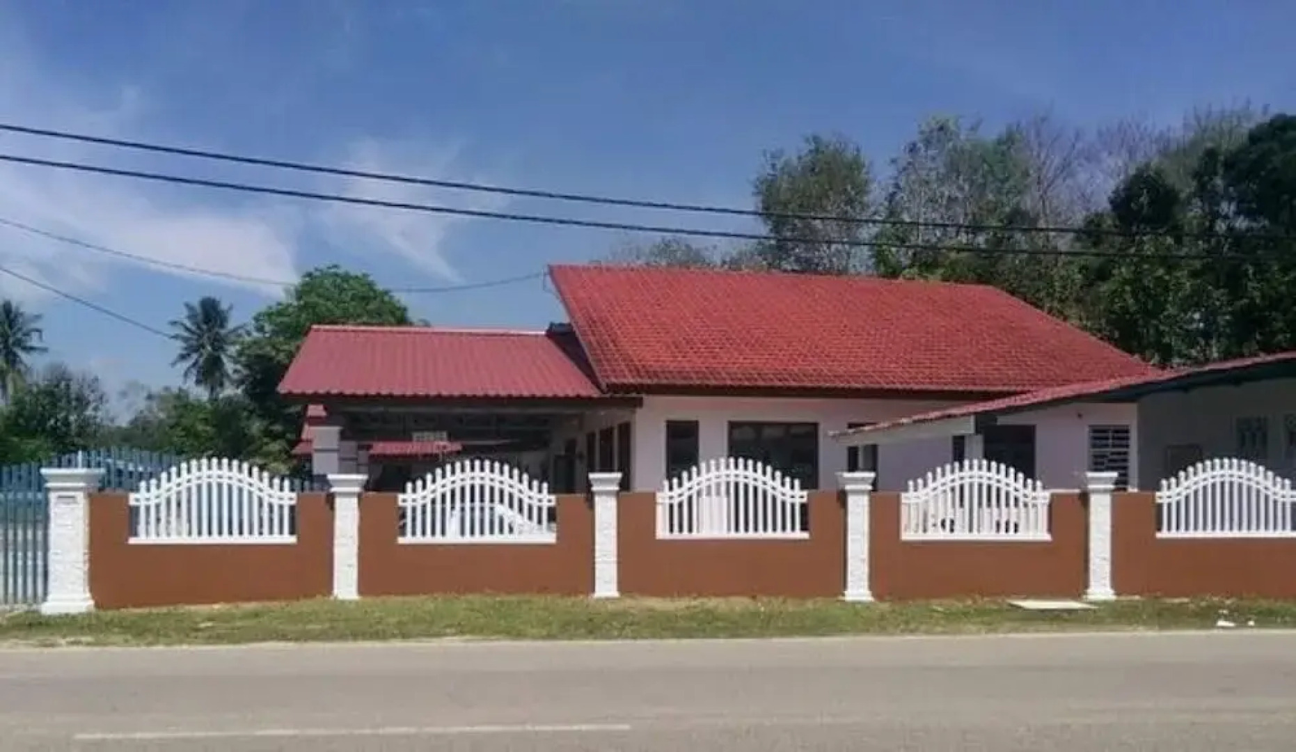 Merkang Guesthouse Pasir Puteh by OYO
