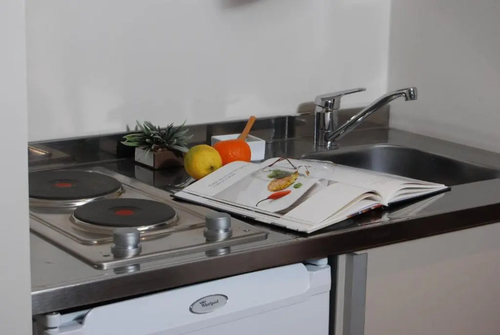 Rio Arriba Suites Apartments y Resto