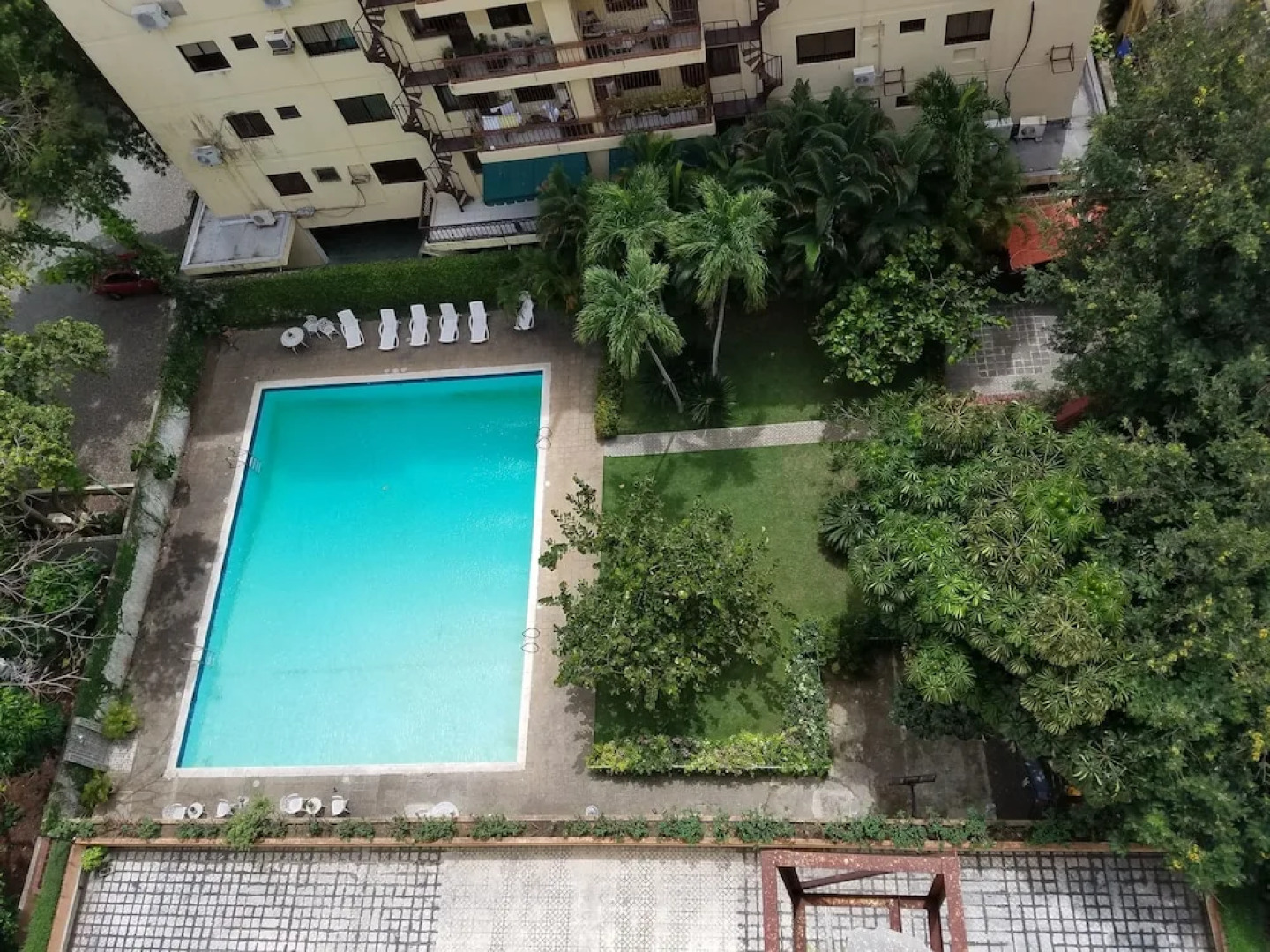 Spacious & Comfortable Penthouse in DR