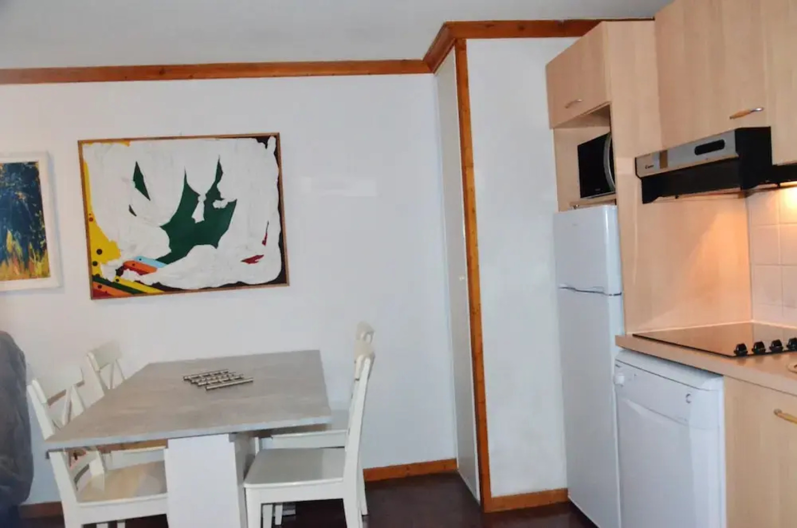 Apartment With 2 Bedrooms in Besse-et-saint-anastaise, With Wonderful Mountain View, Shared Pool and Wifi