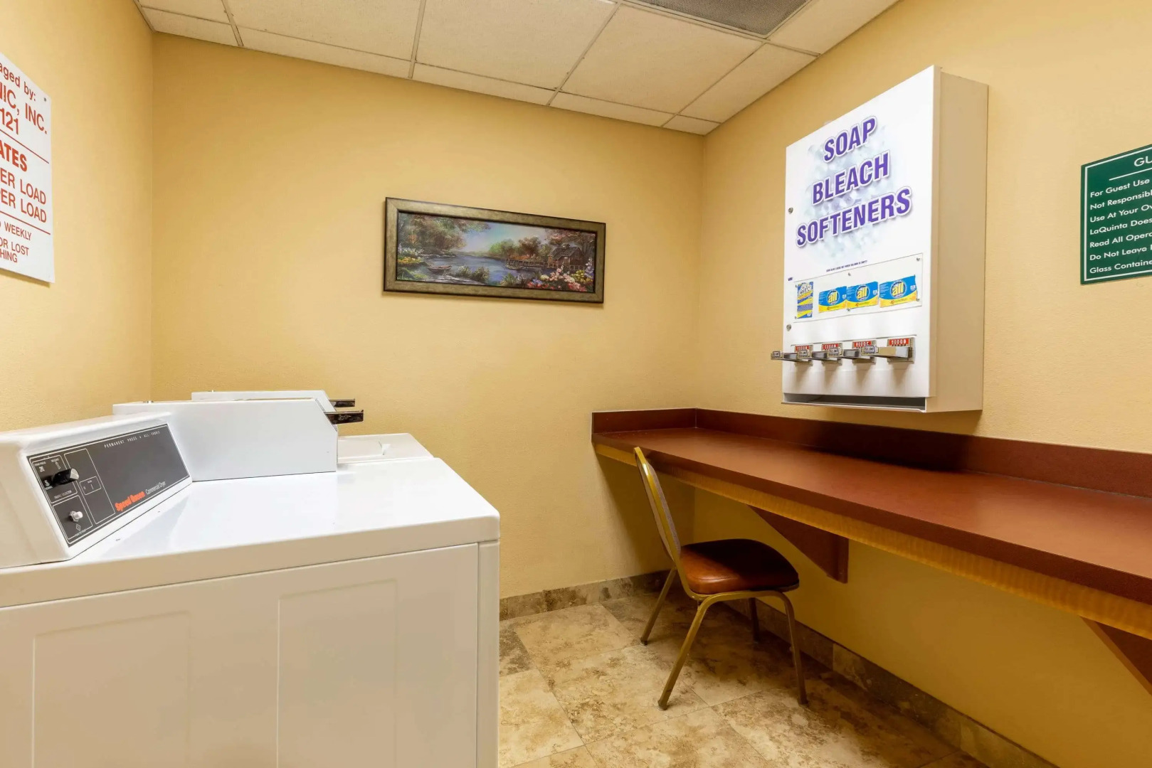 La Quinta Inn & Suites by Wyndham Vancouver