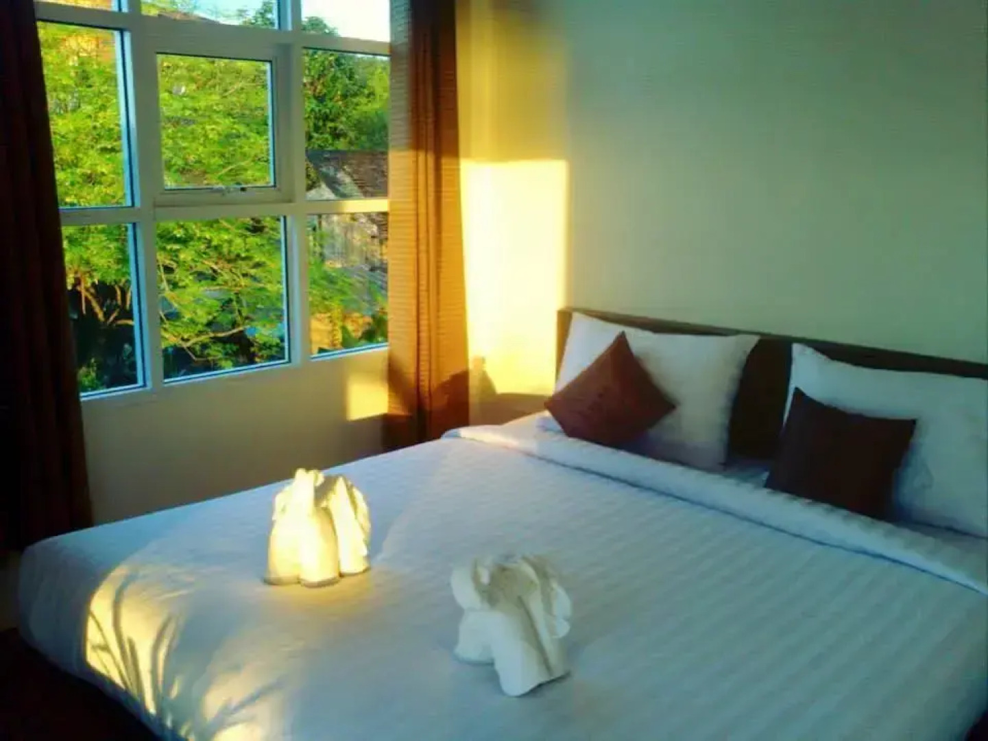 Bed and Boat Ao Payoon Resort