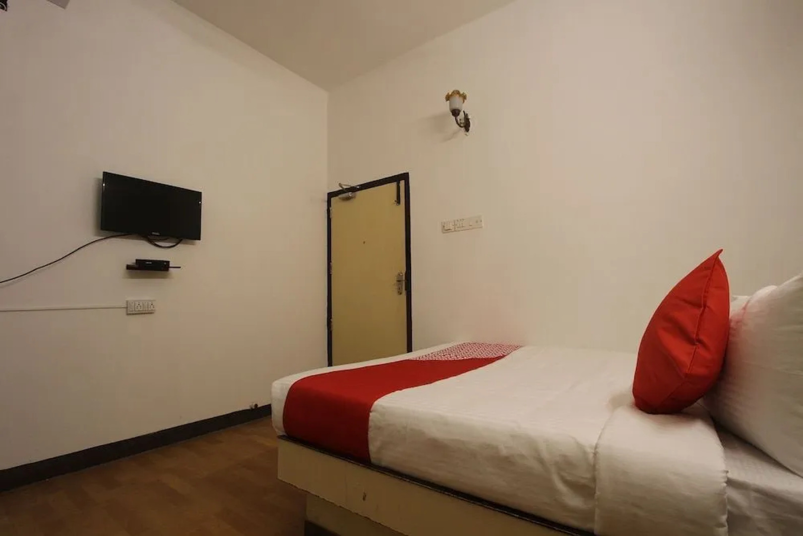 OYO Flagship 40509 Hotel Mps Residential Tower