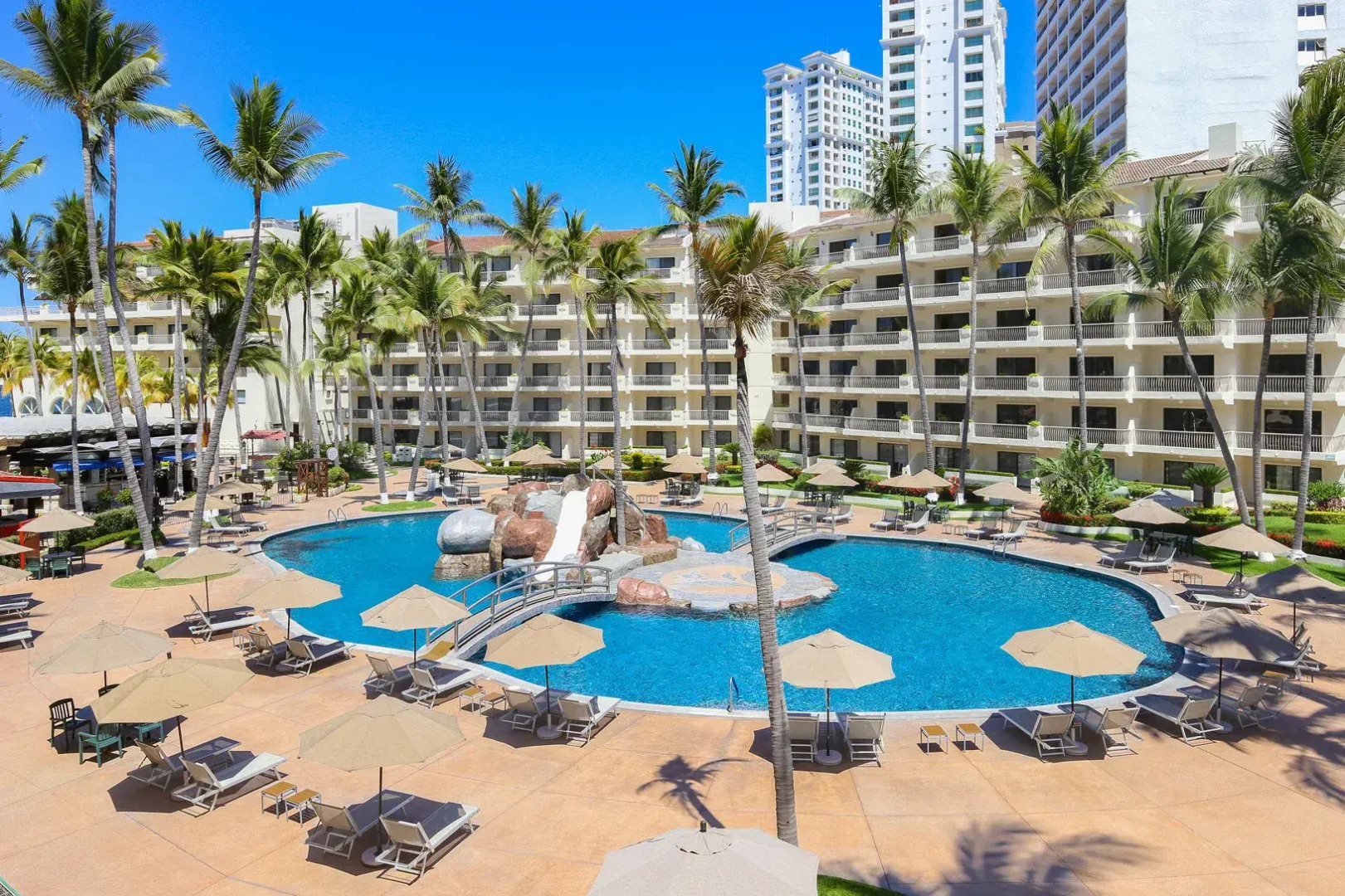 Villa del Palmar Residences