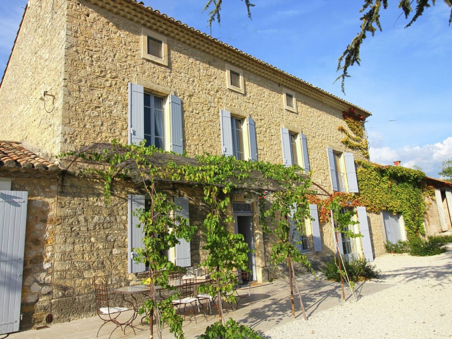 Mountain Villa in Carpentras With Pool & Majestic Views