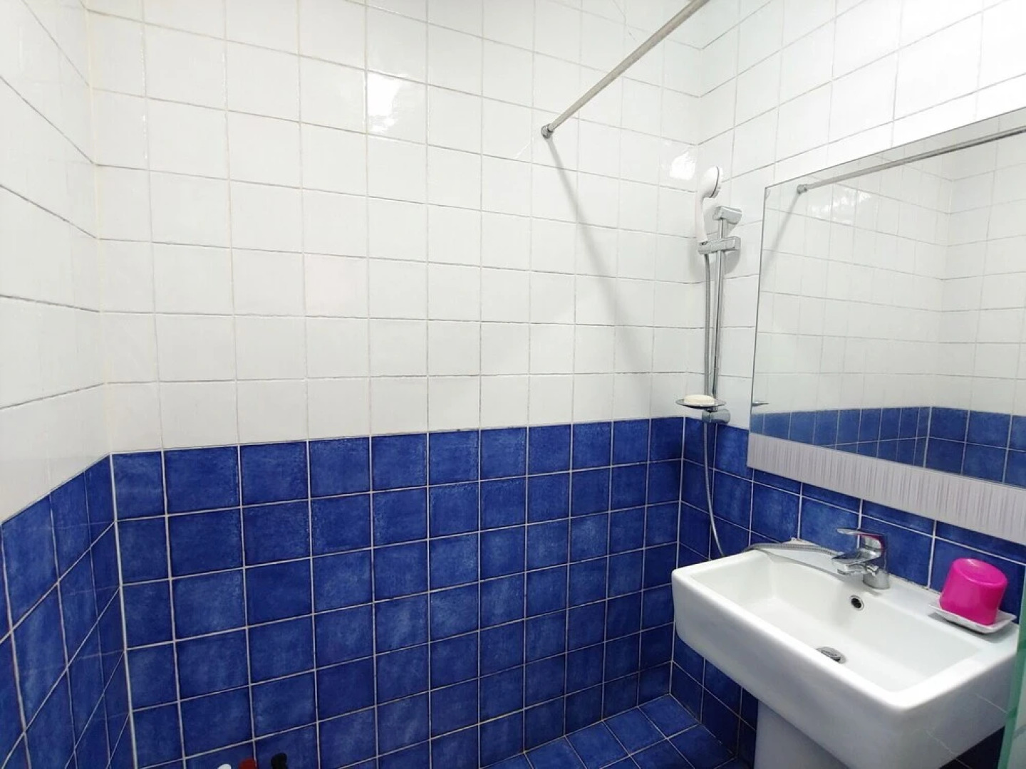 Jeju Halla and Tam Pension