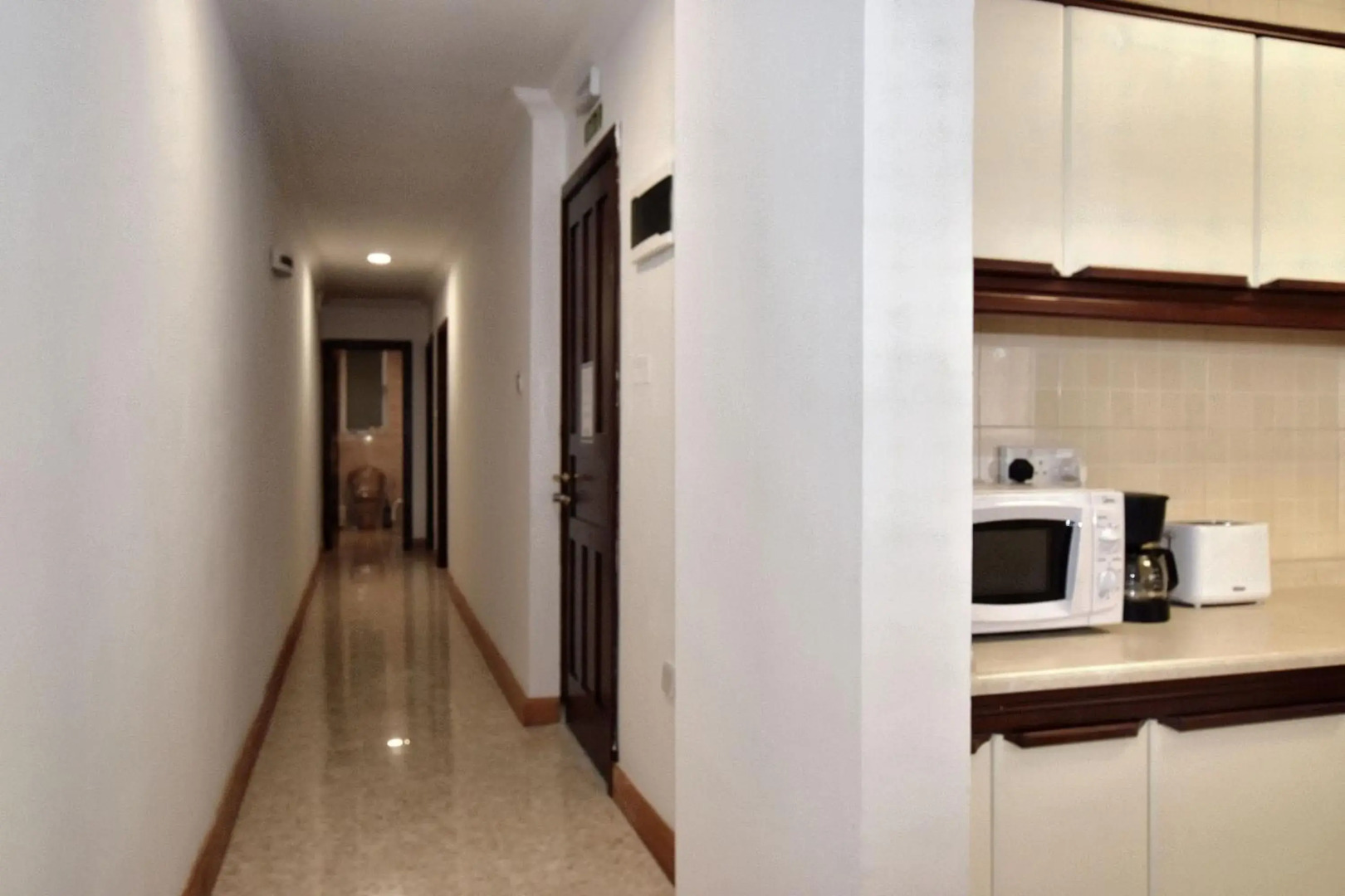 2 bedroom, central and spacious with sea view