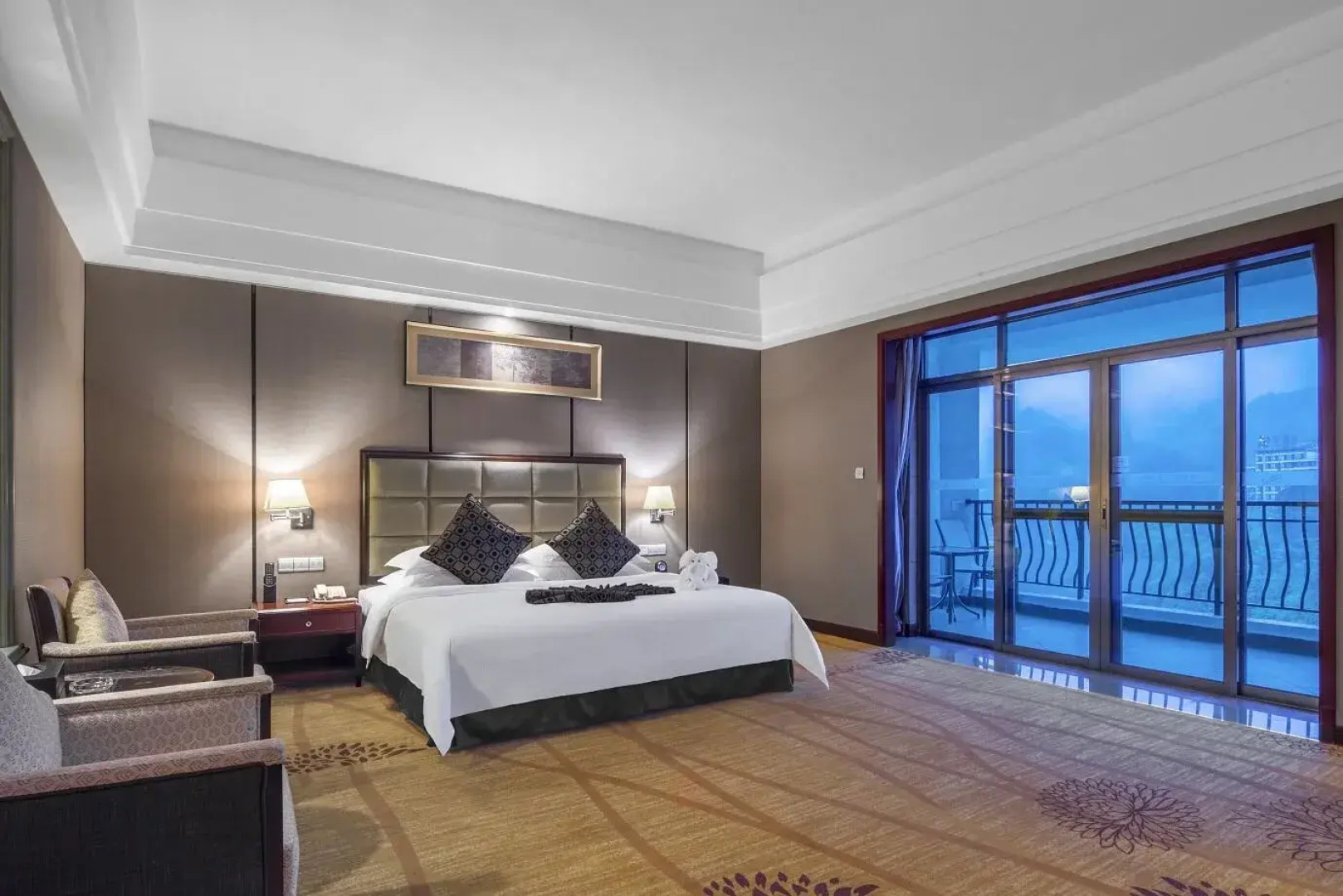 Zhangjiajie Country Garden Phoenix Suites Hotel