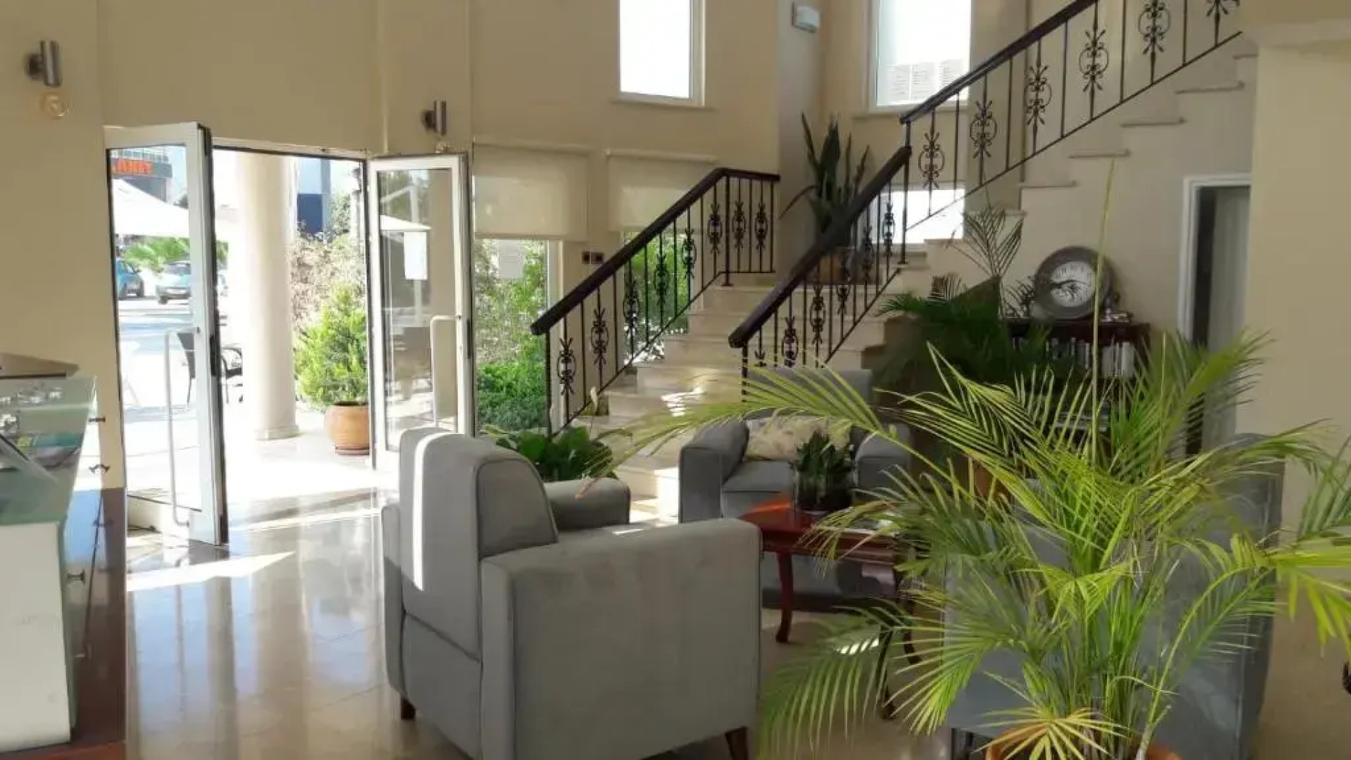 The Prince Inn Hotel & Villas