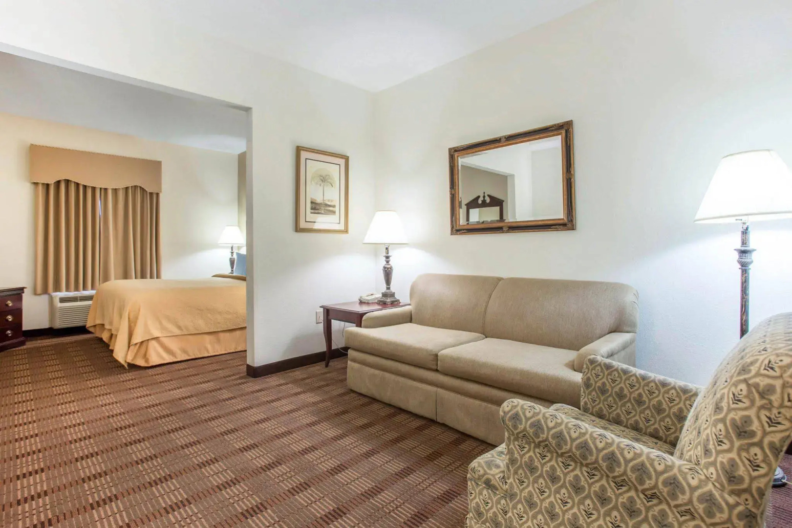 Comfort Inn & Suites Patriots Point