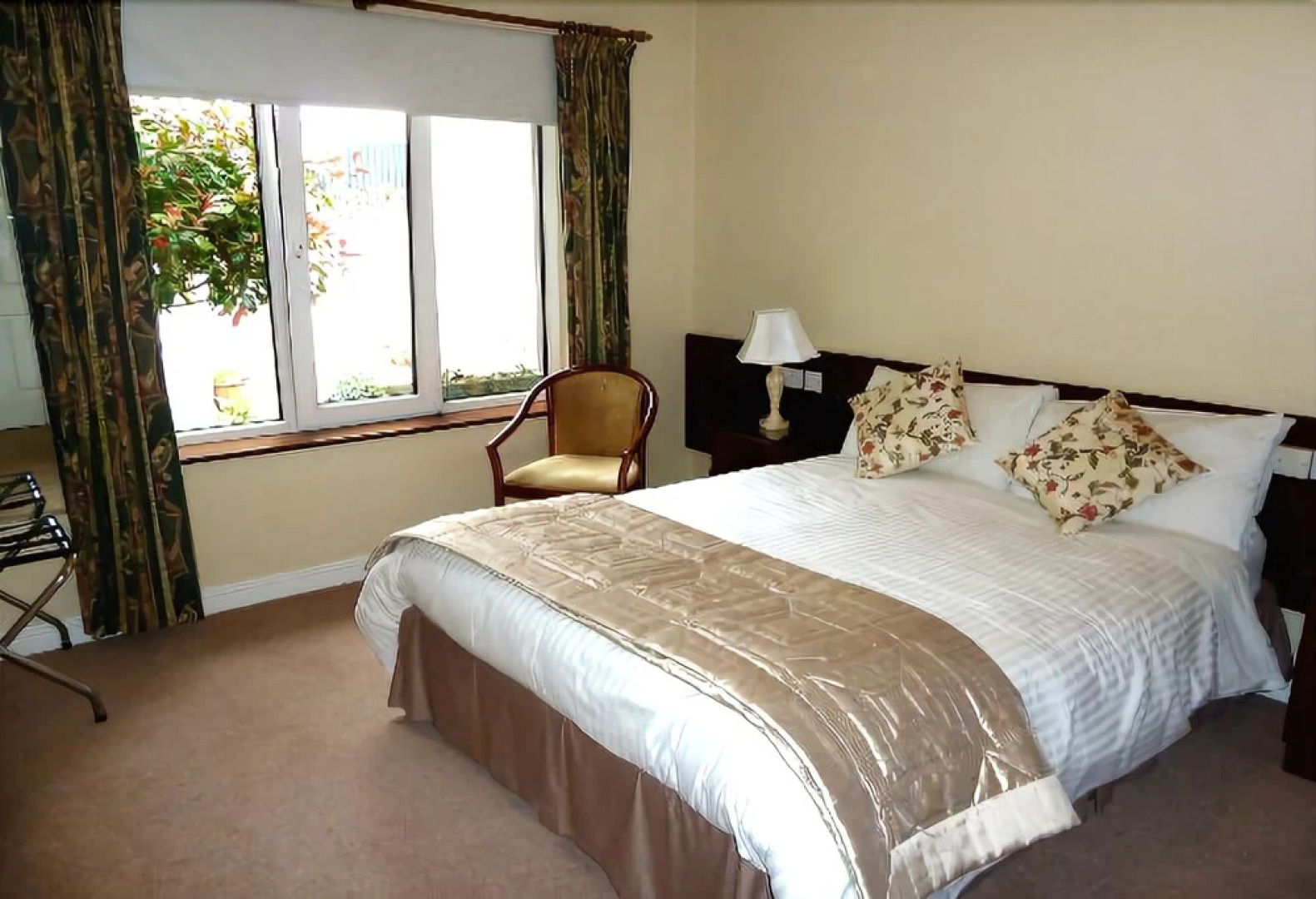 Annabella Lodge Bed & Breakfast
