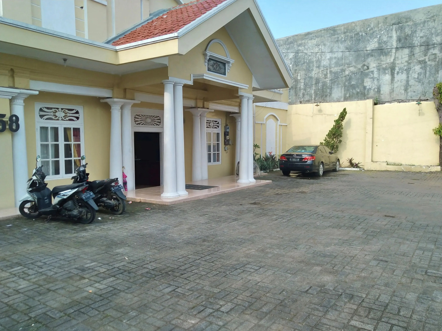 Hotel Pekalongan Syariah Mitra RedDoorz