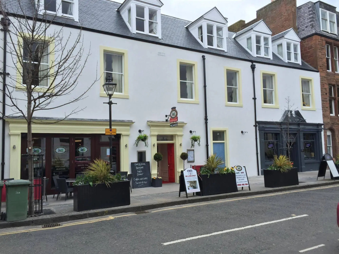 No.12 Hotel & Bistro