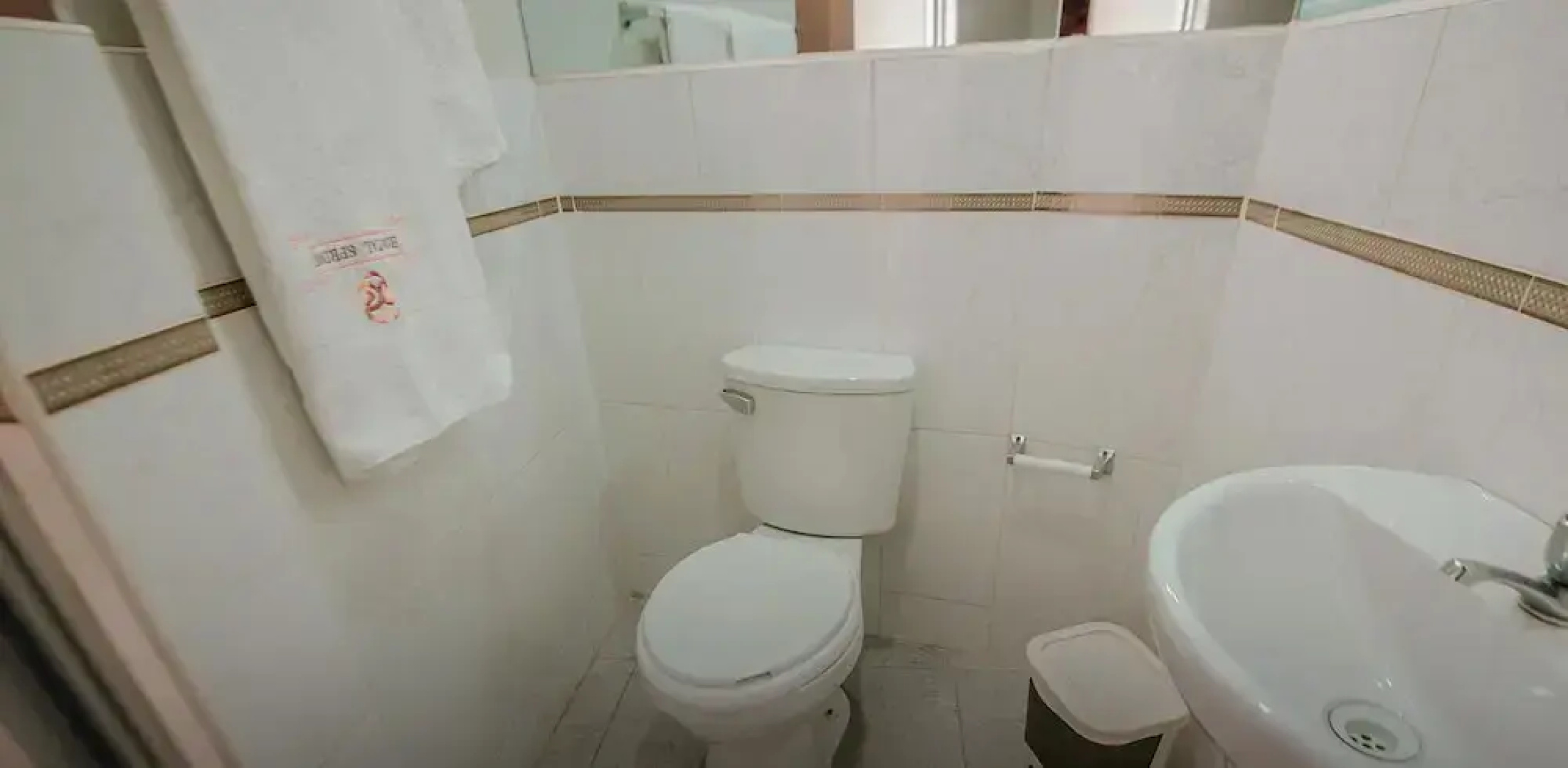 Hostal Spring II