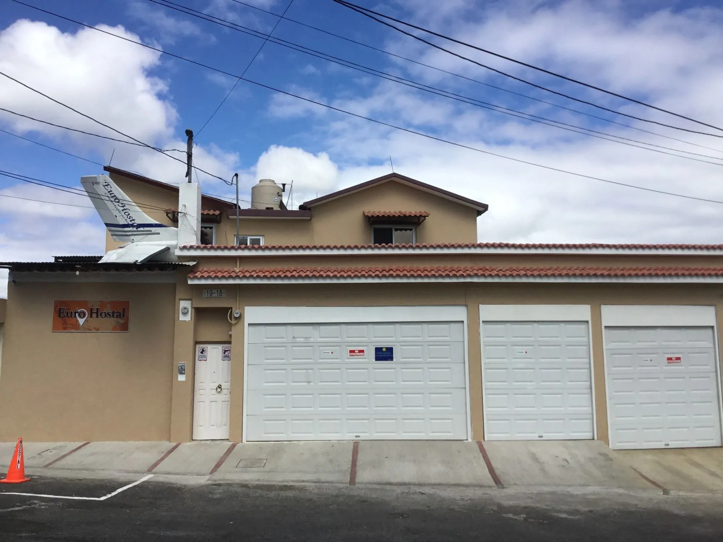 Euro Hostal - Hostel