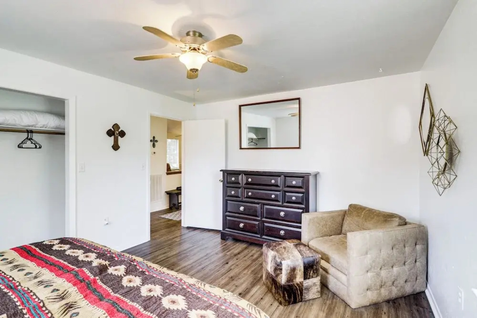 Wine Tours & Antiquing: Townhome Near Dtwn Brenham