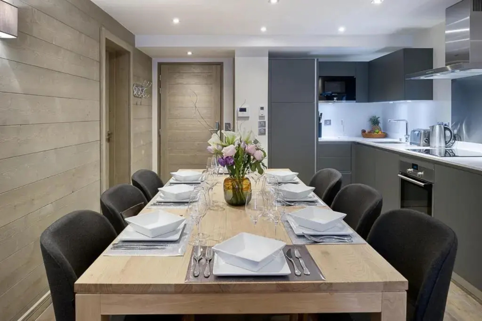 Vail Lodge by Alpine Resorts