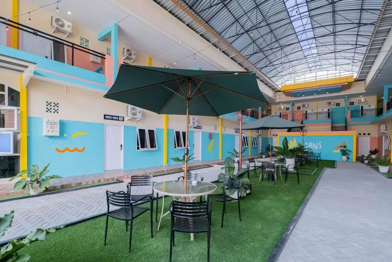 Sans WM Hotel Blitar