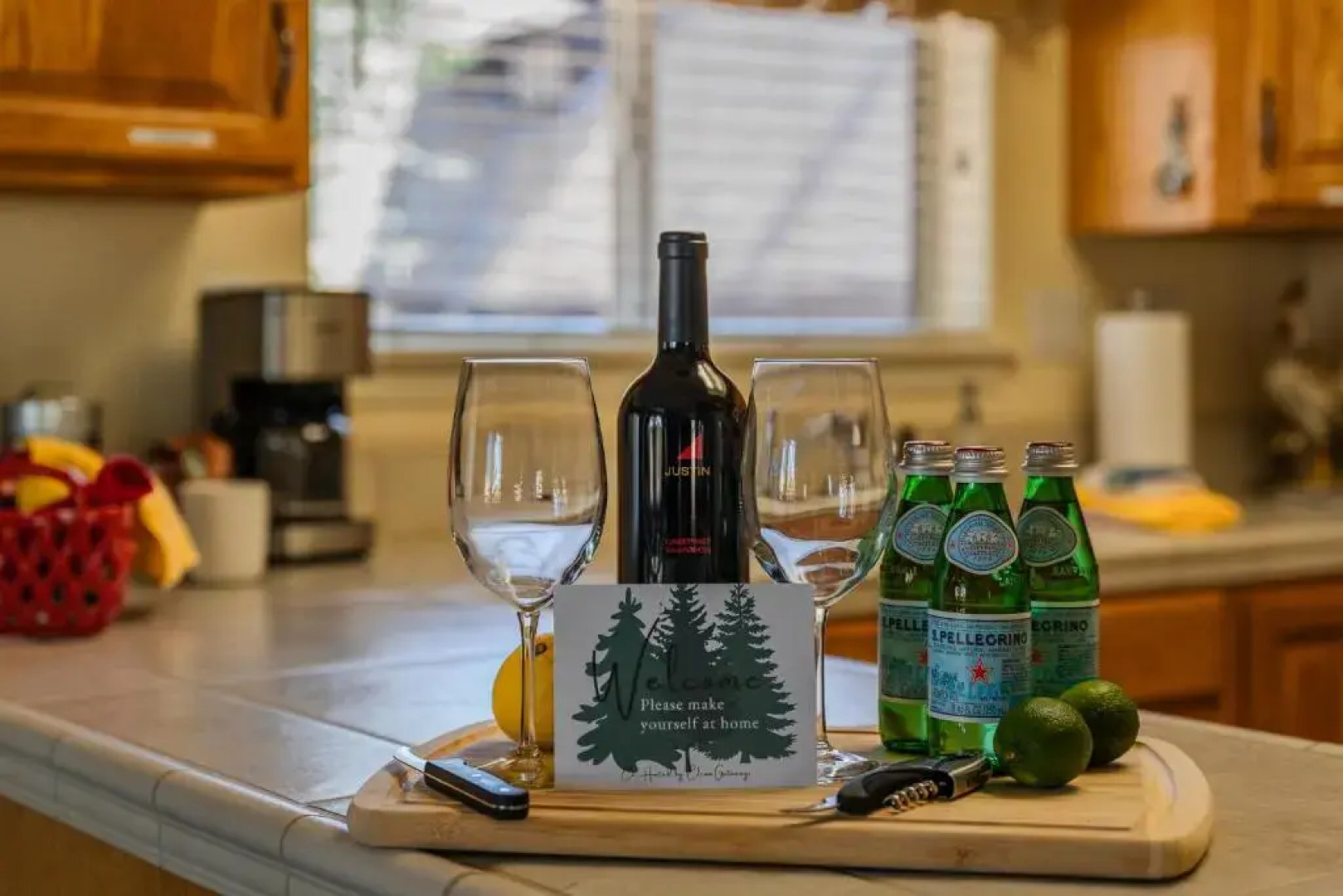 Cozy Family House + Full Game Room