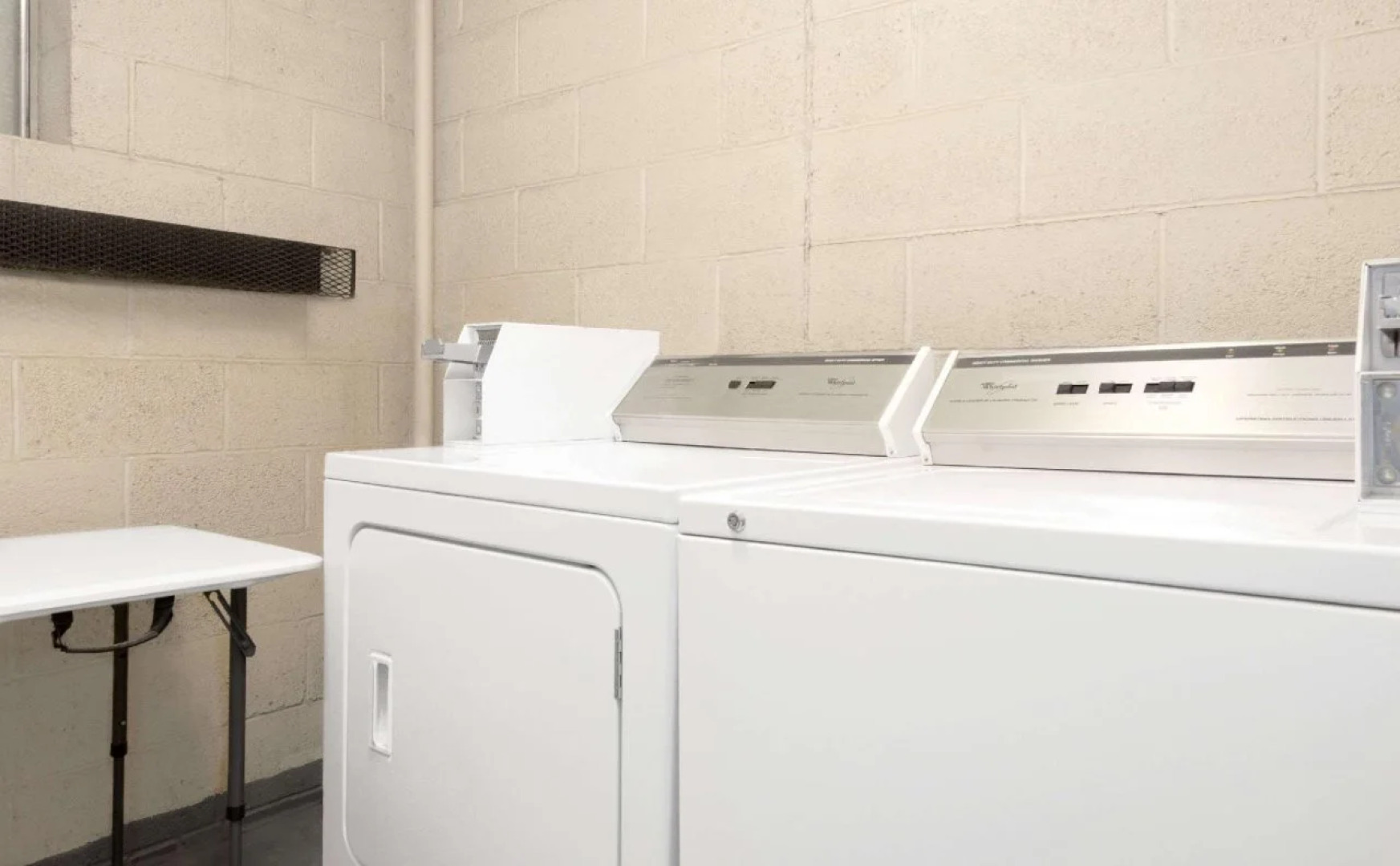 Silver Spur Vintage Inn & Suites