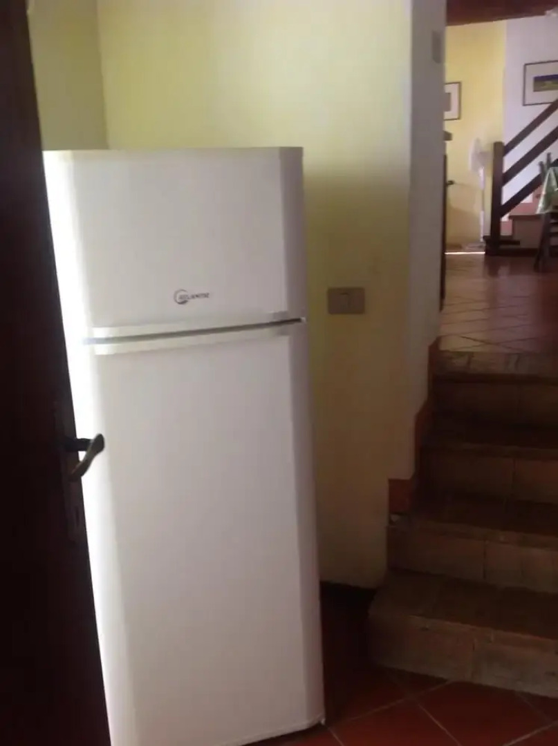 House With 2 Bedrooms in Mensano, With Pool Access and Wifi