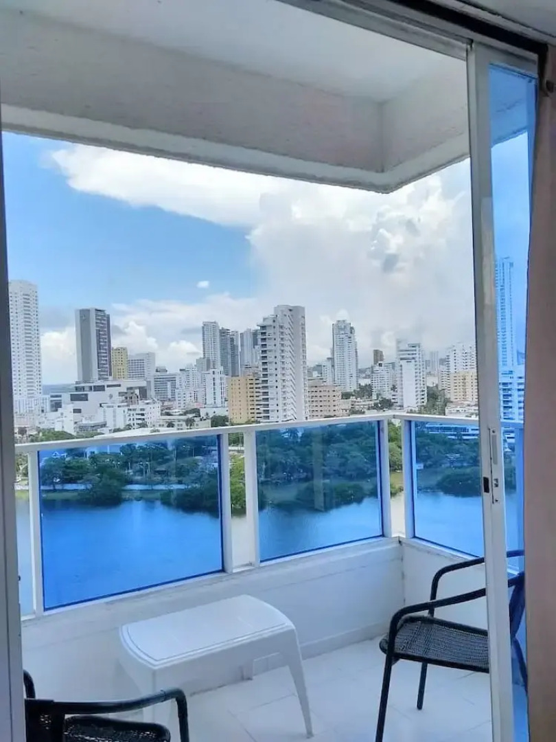 Apartamentos Home Basic El Laguito