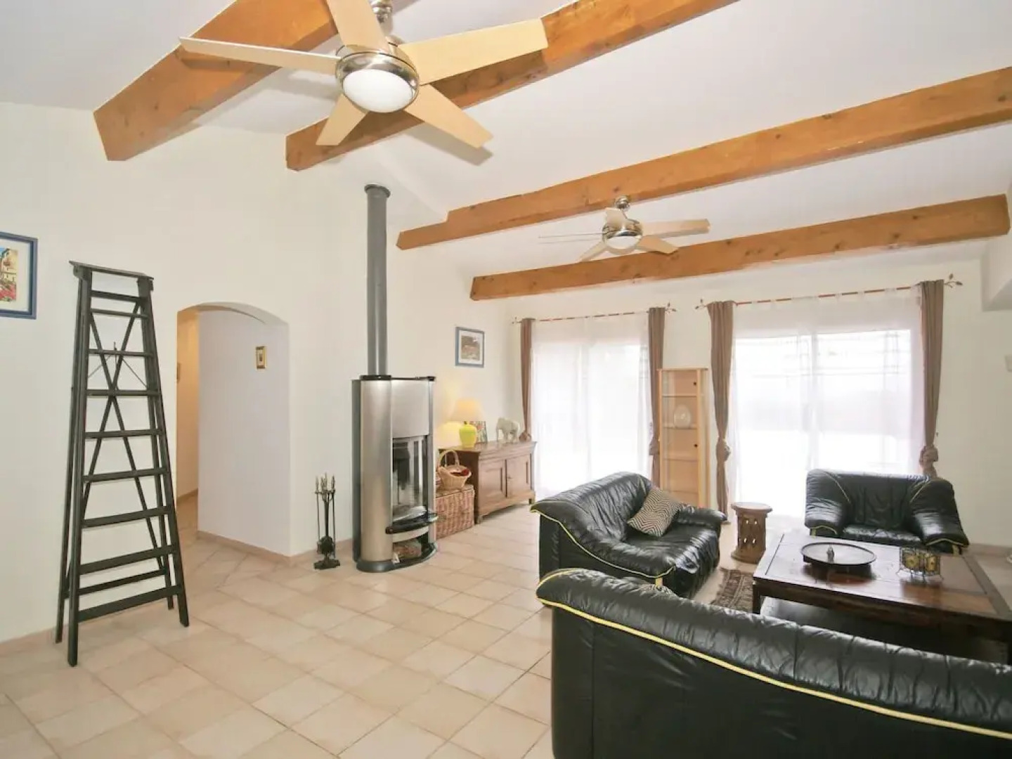 A Villa With a Large Garden, Beautiful View, air Conditioning and Private Pool