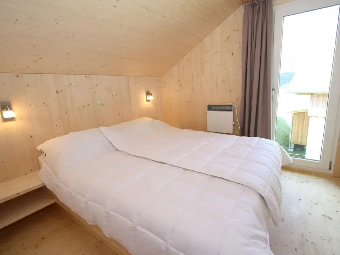 Wooden Chalet in Hohentauern With Sauna