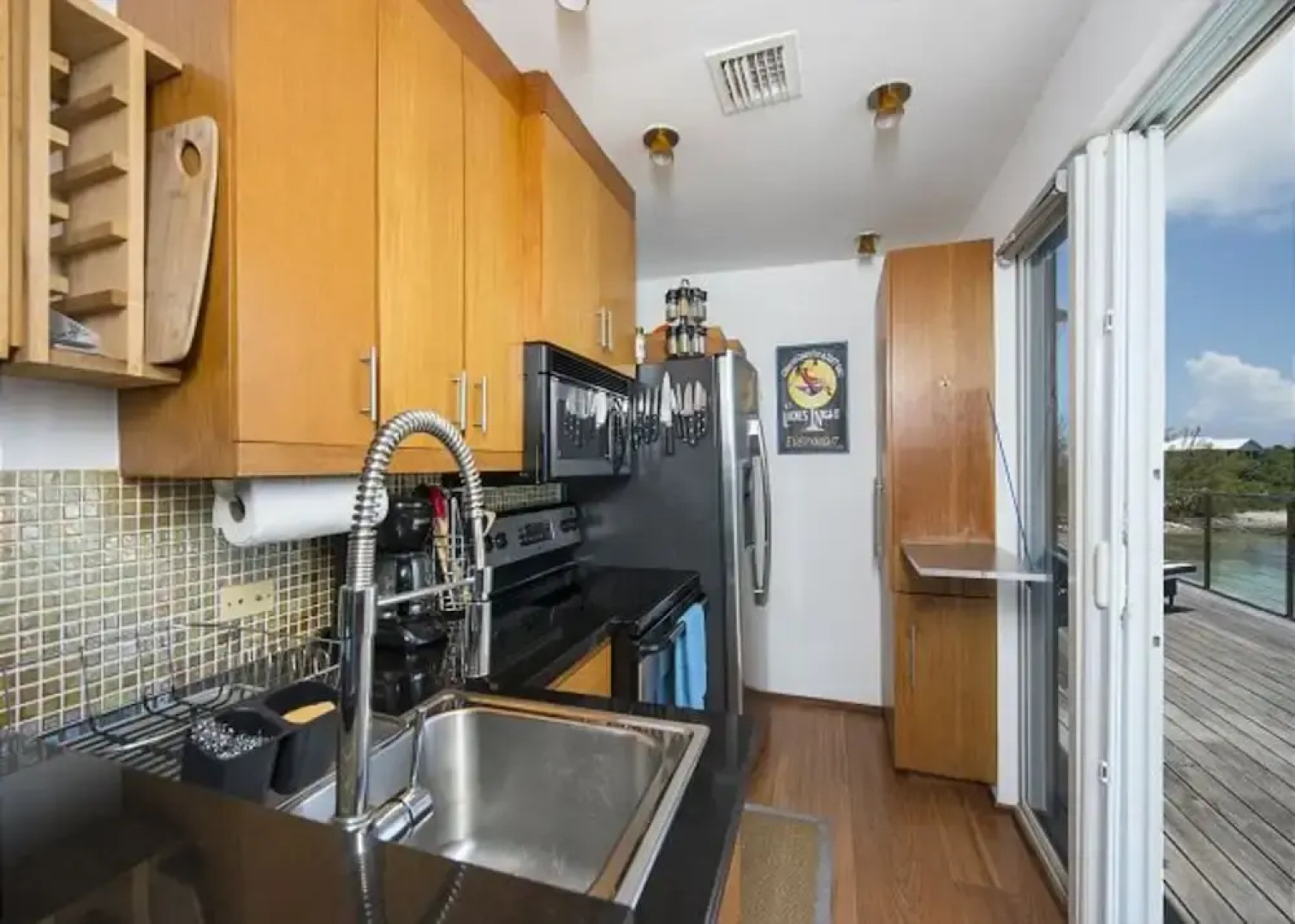 Touch of Class 1BR by Eleuthera Vacation Rentals