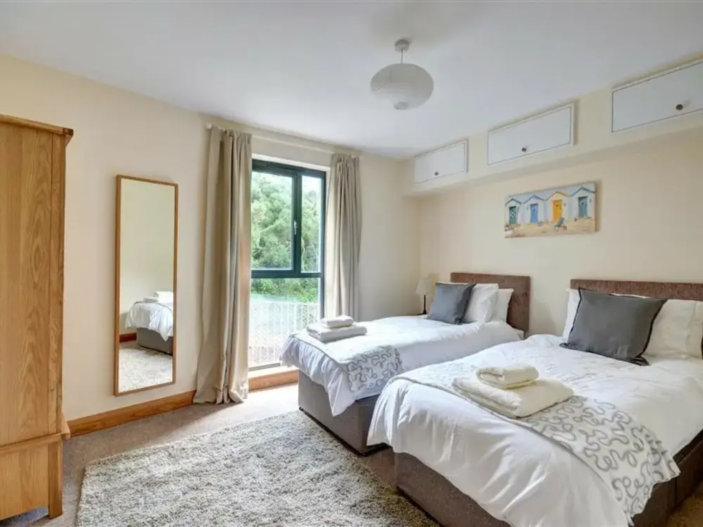 Luxurious Apartment in Par With Beach Nearby