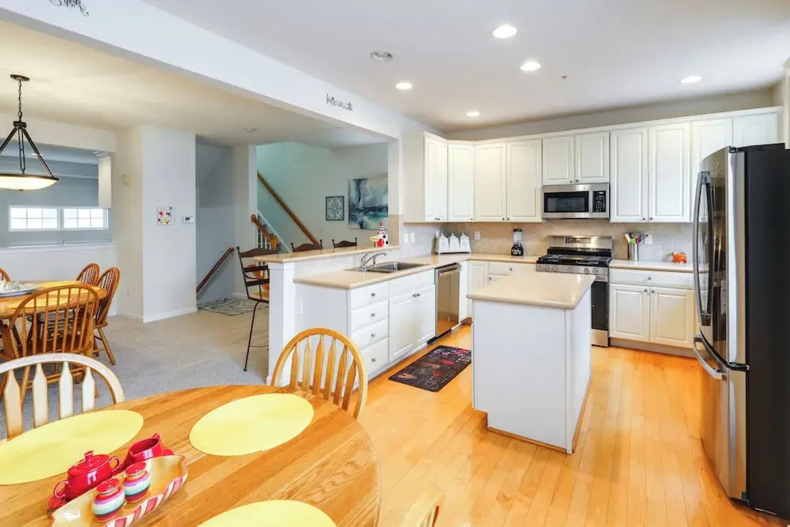 Shared Pool & Bay Access: Ocean View Retreat