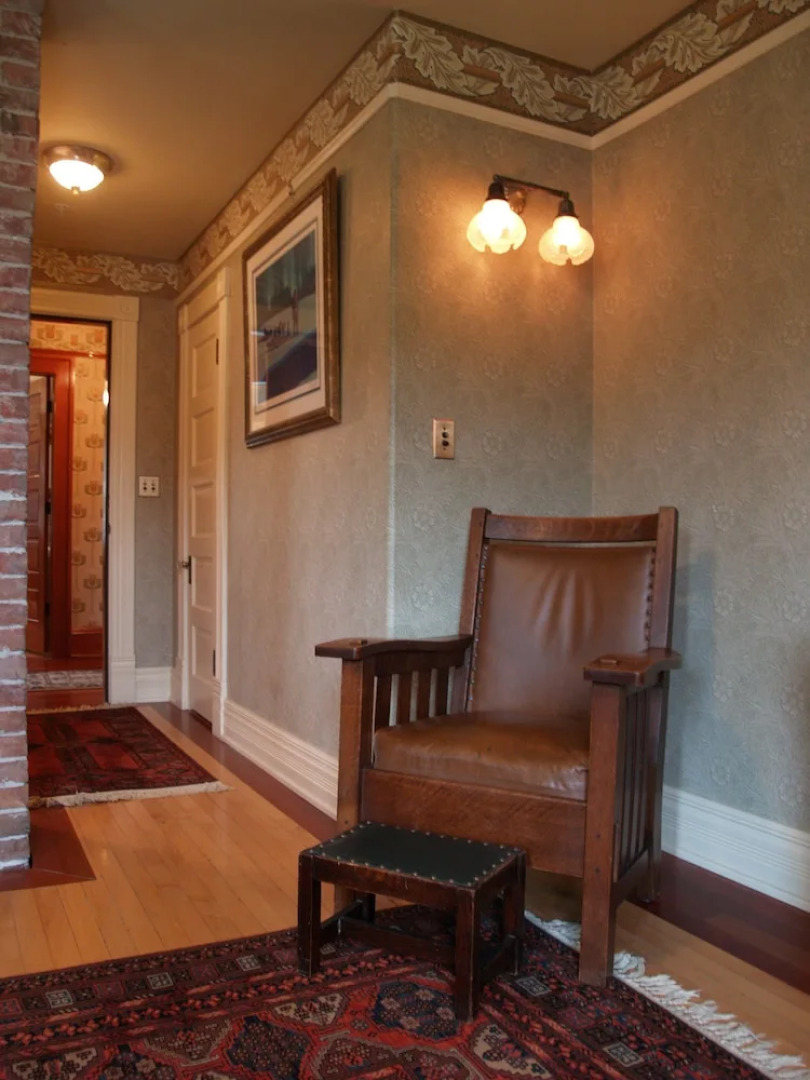 Alaskas Capital Inn Bed & Breakfast