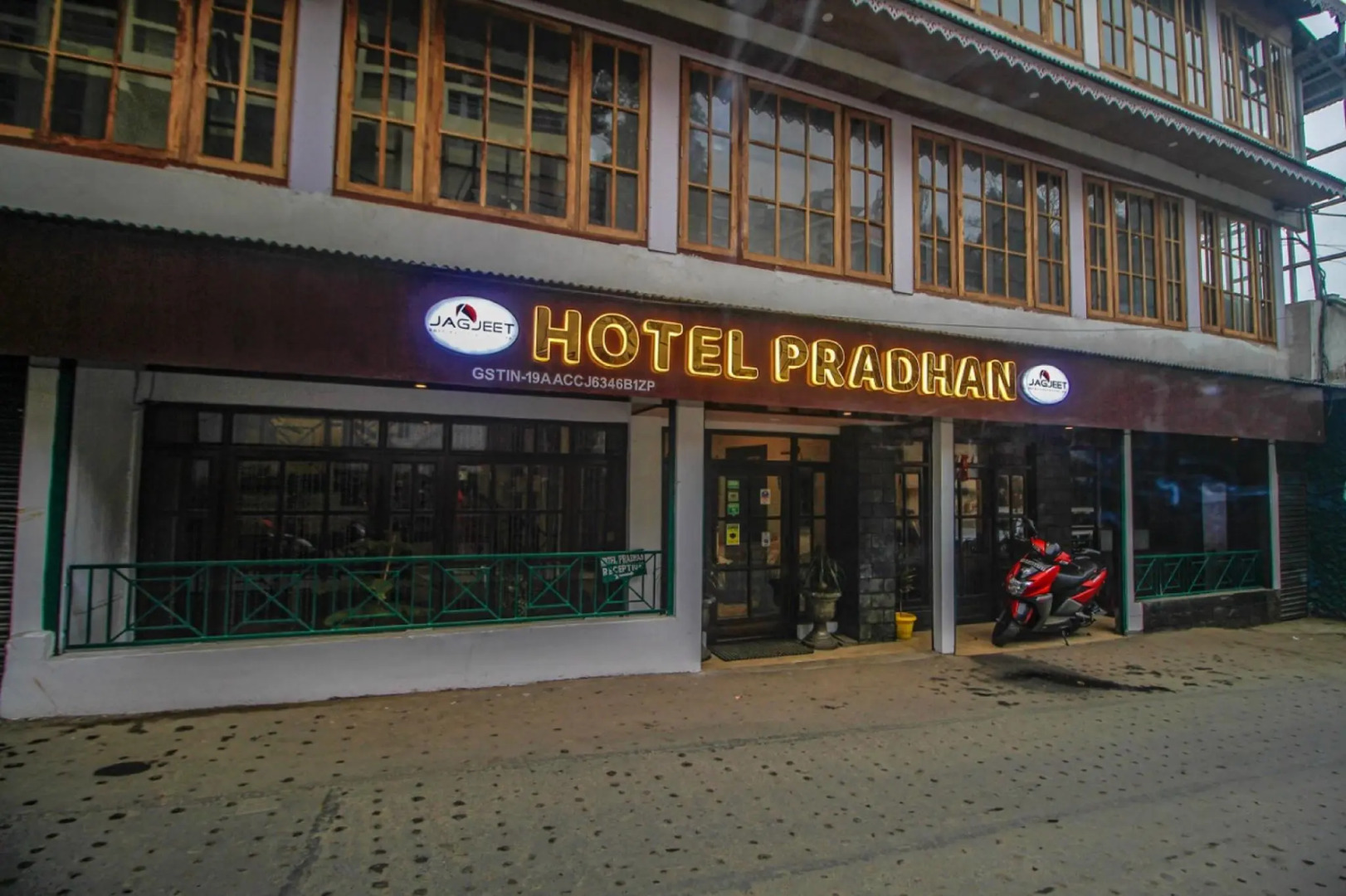 Jagjeet Hotel Pradhan