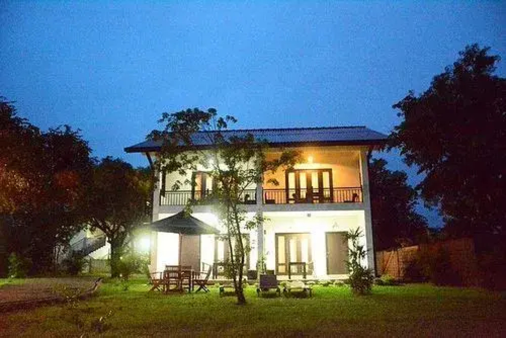 Oak Ray Elephant Lake