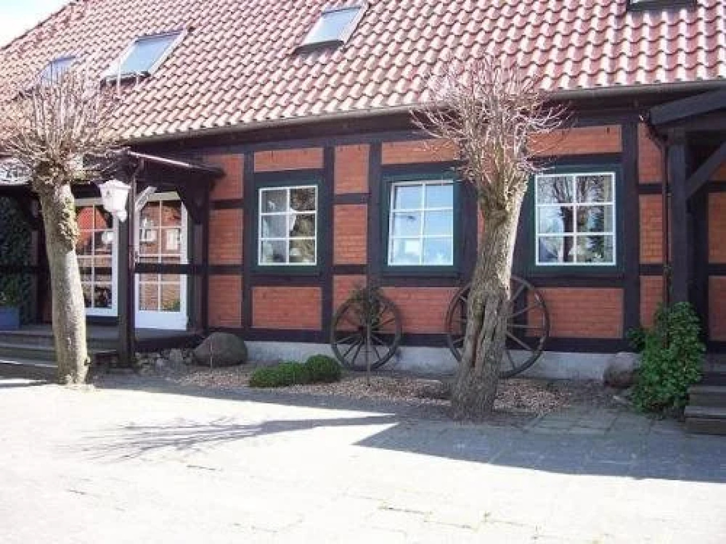 Hotel und Landgasthof zum Hahn