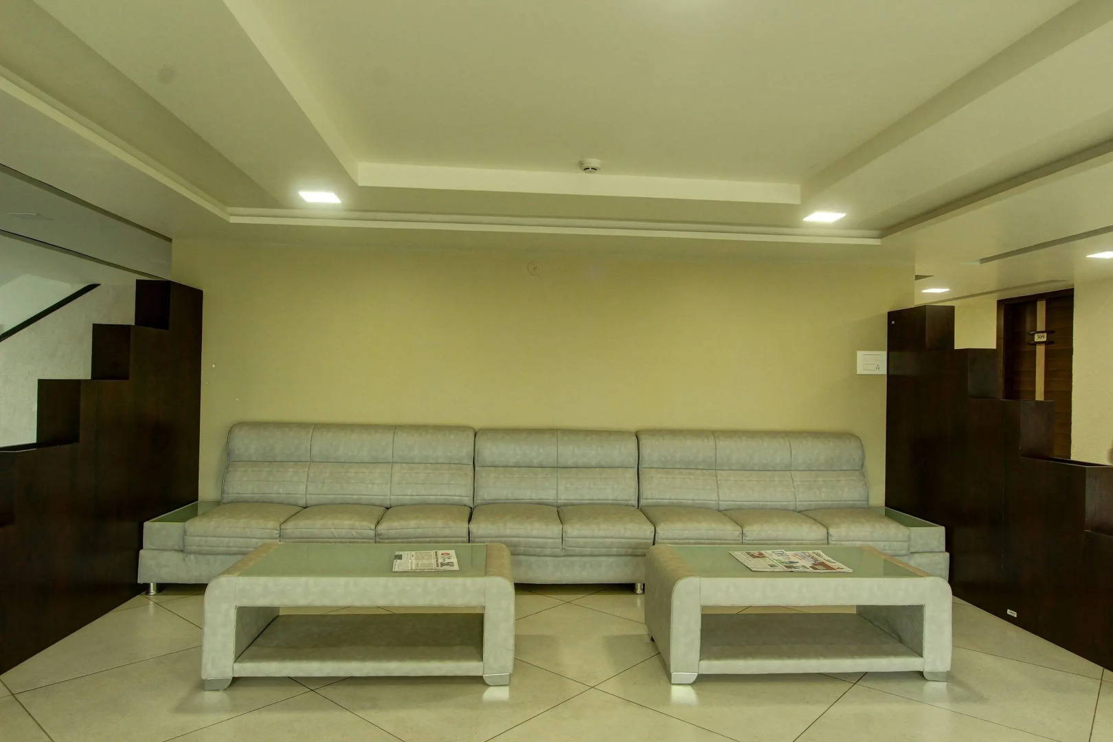 OYO 26698 Hotel Shringar Palace