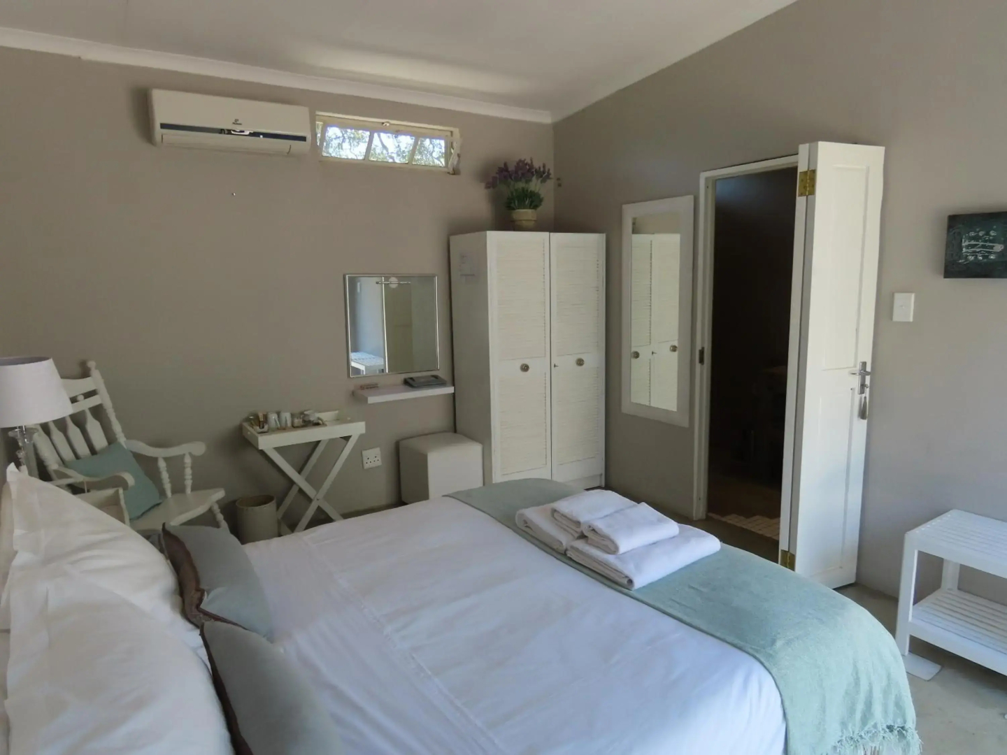 Sunset Lodge & Safaris