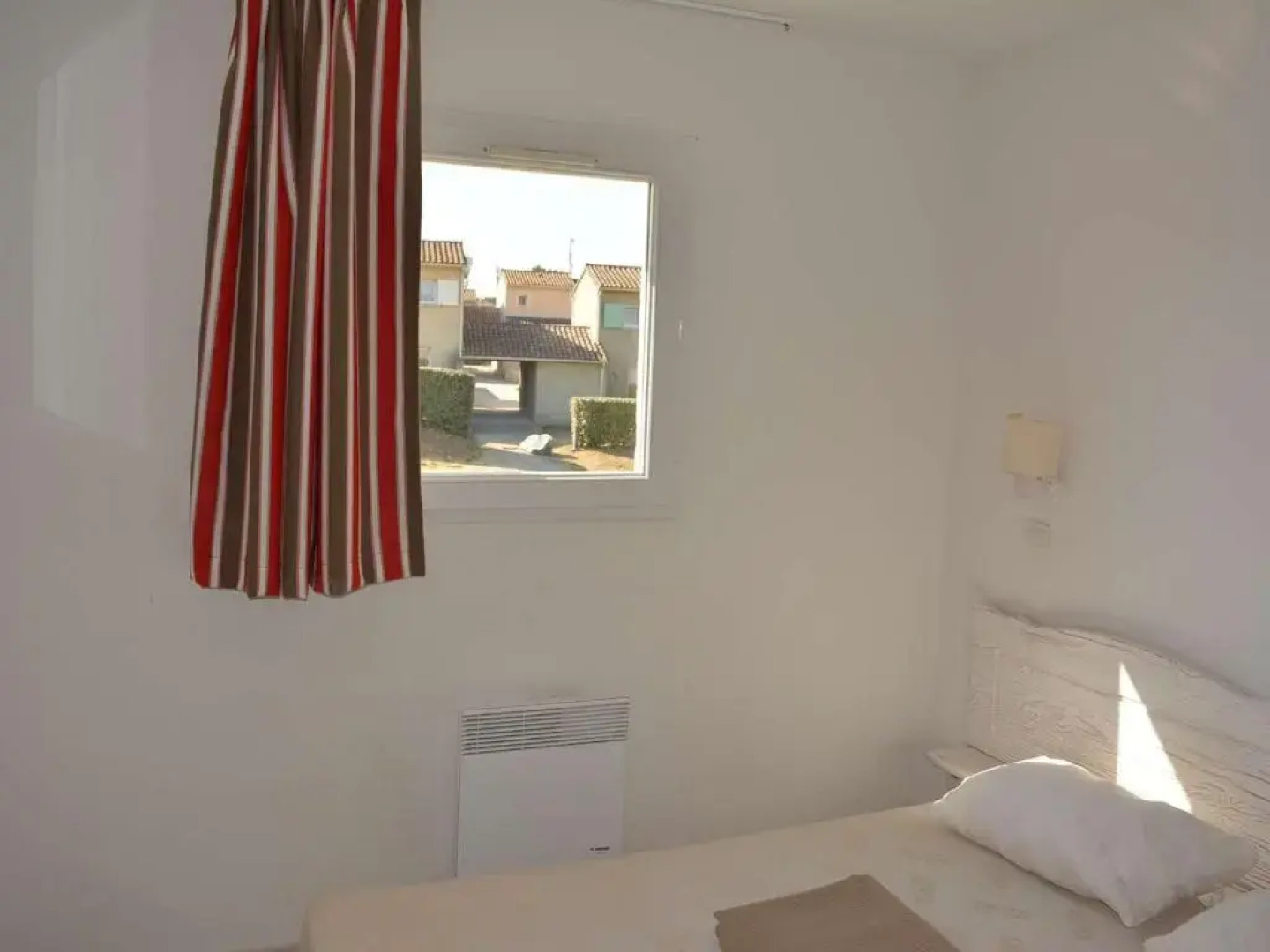 Appartement Salavas, 4 pièces, 8 personnes - FR-1-382-165